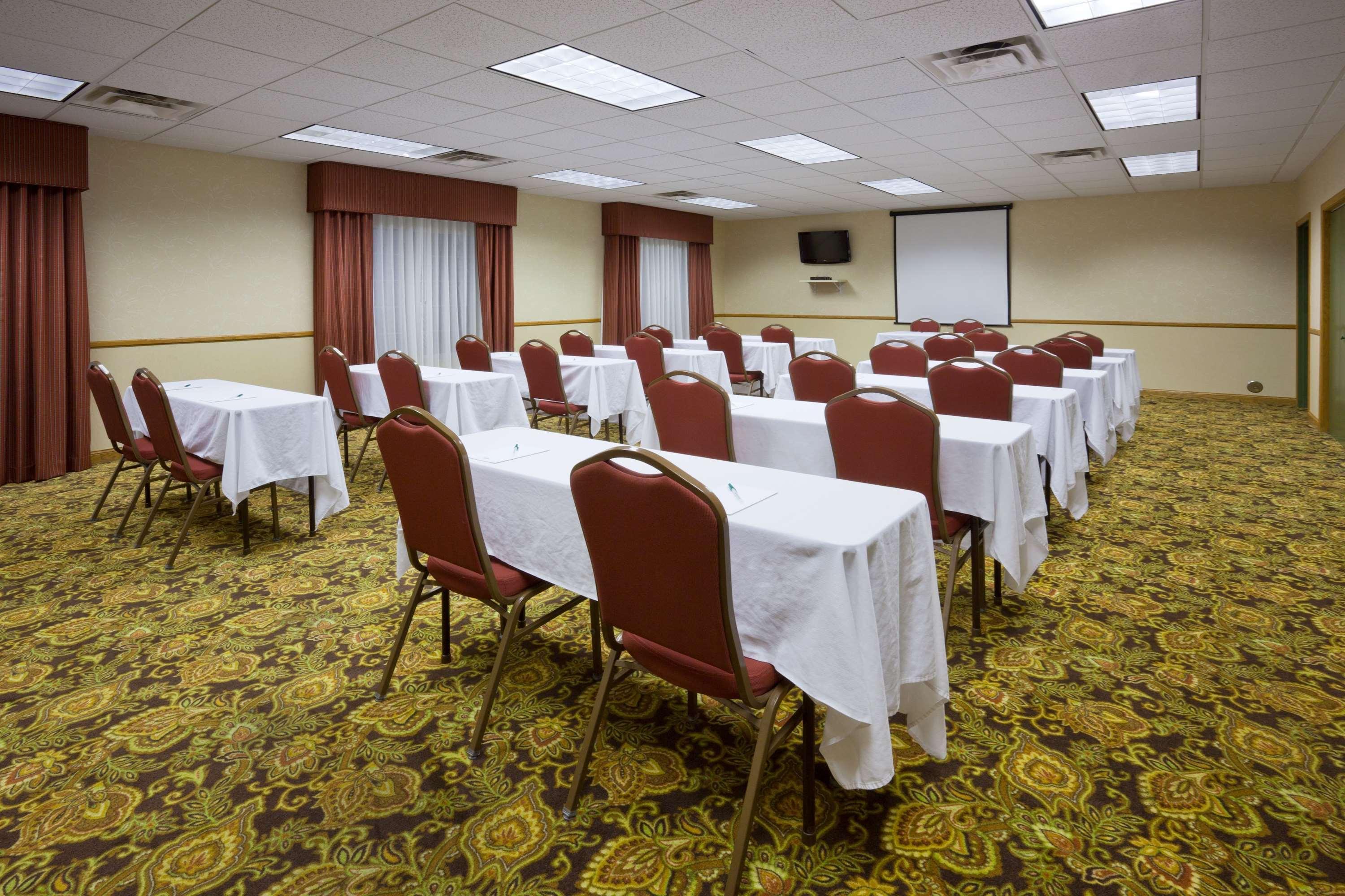 Country Inn & Suites By Radisson, Watertown, Sd Exteriör bild
