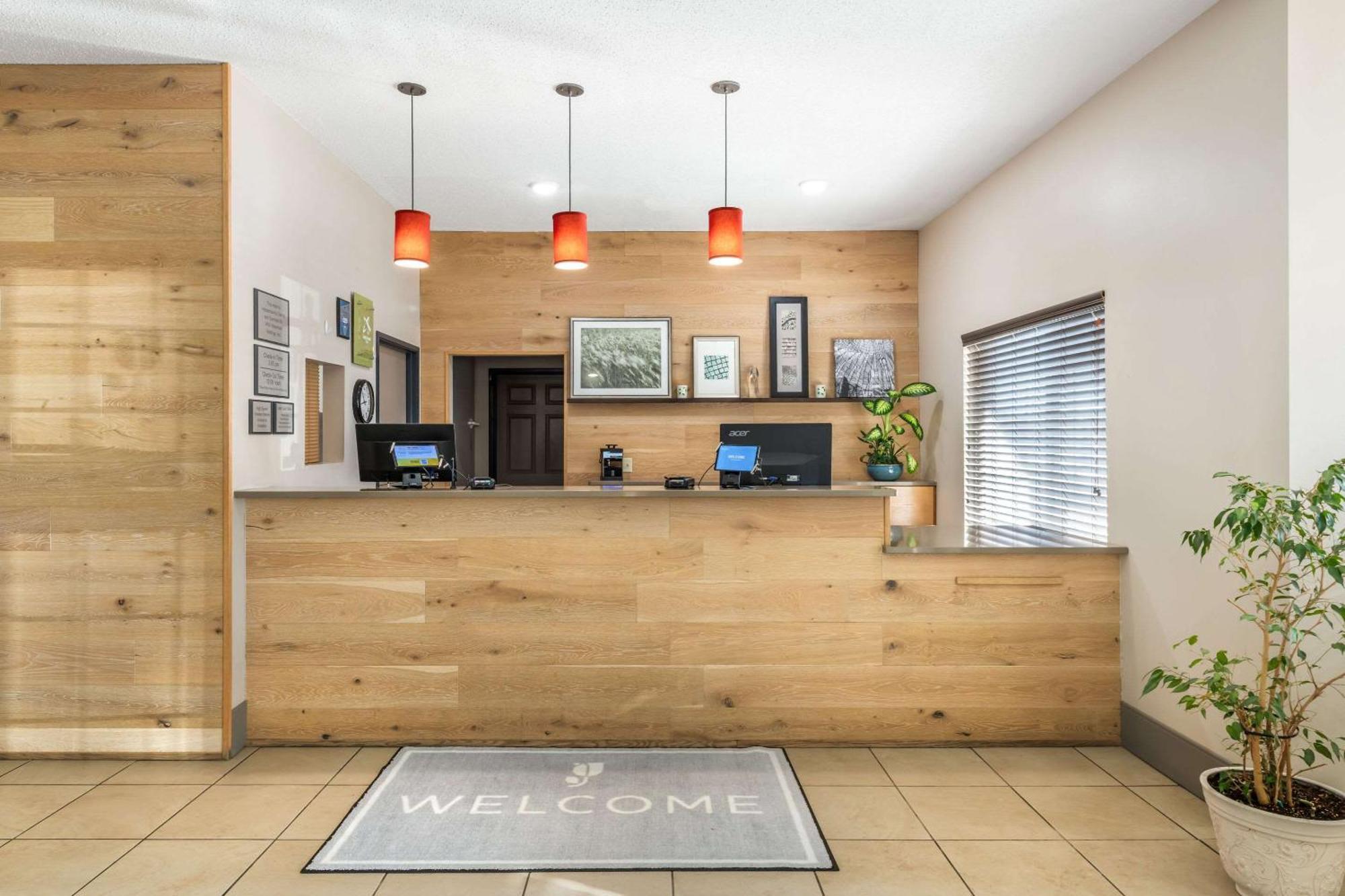 Country Inn & Suites By Radisson, Watertown, Sd Exteriör bild